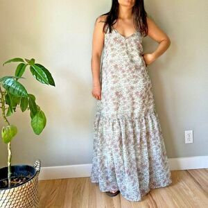 Lulus green floral tiered backless maxi dress Medium boho strappy dreamy romance